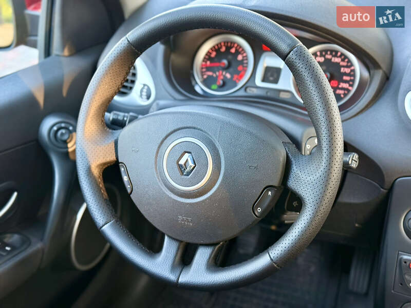 Хетчбек Renault Clio 2010 в Кропивницькому
