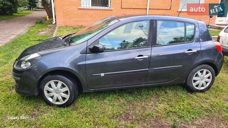 Хэтчбек Renault Clio 2007 в Борисполе