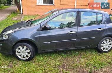 Хетчбек Renault Clio 2007 в 