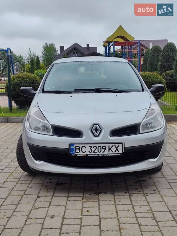 Хетчбек Renault Clio 2007 в Стрию