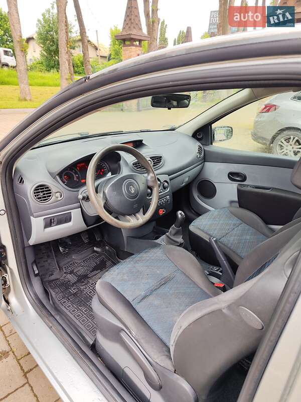 Хетчбек Renault Clio 2007 в Стрию