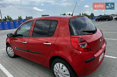 Хэтчбек Renault Clio 2008 в 