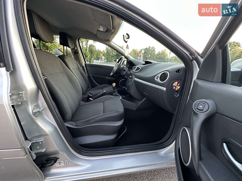 Універсал Renault Clio 2009 в Первомайську