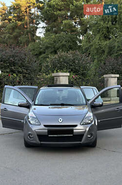 Хэтчбек Renault Clio 2012 в 