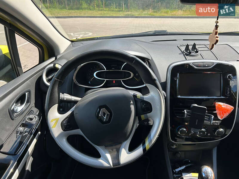 Хэтчбек Renault Clio 2012 в Чернигове
