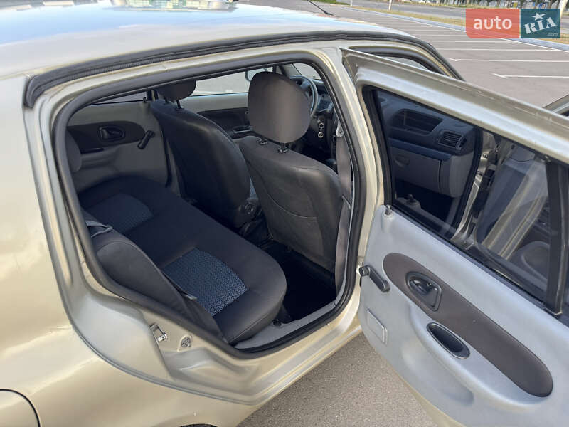 Седан Renault Clio 2008 в Киеве