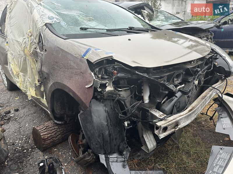 Хетчбек Renault Clio 2011 в Путивлі