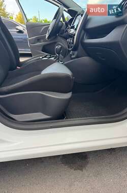 Хэтчбек Renault Clio 2016 в 