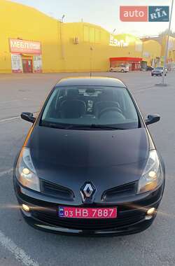 Хэтчбек Renault Clio 2007 в 