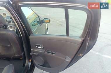 Хэтчбек Renault Clio 2007 в 