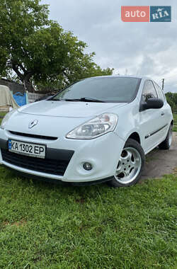 Хэтчбек Renault Clio 2012 в 