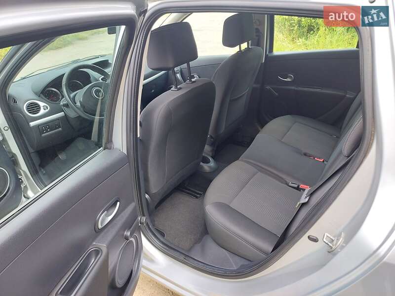 Універсал Renault Clio 2010 в Рівному
