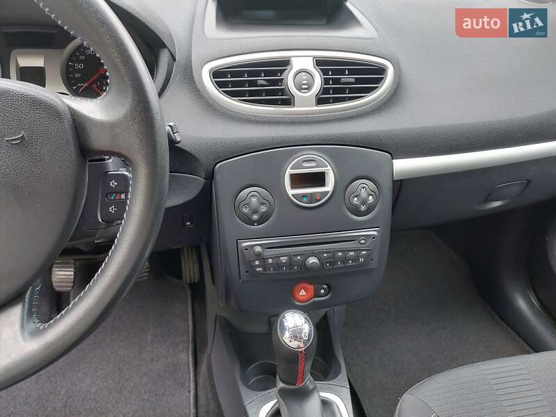 Універсал Renault Clio 2010 в Рівному