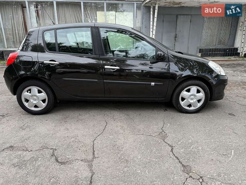 Хэтчбек Renault Clio 2007 в Полтаве