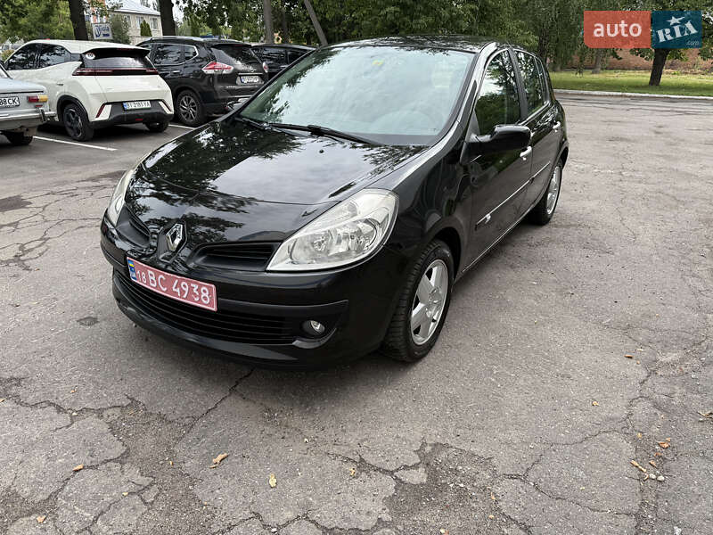 Хэтчбек Renault Clio 2007 в Полтаве