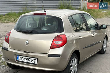 Хэтчбек Renault Clio 2007 в 