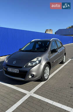 Хэтчбек Renault Clio 2010 в 