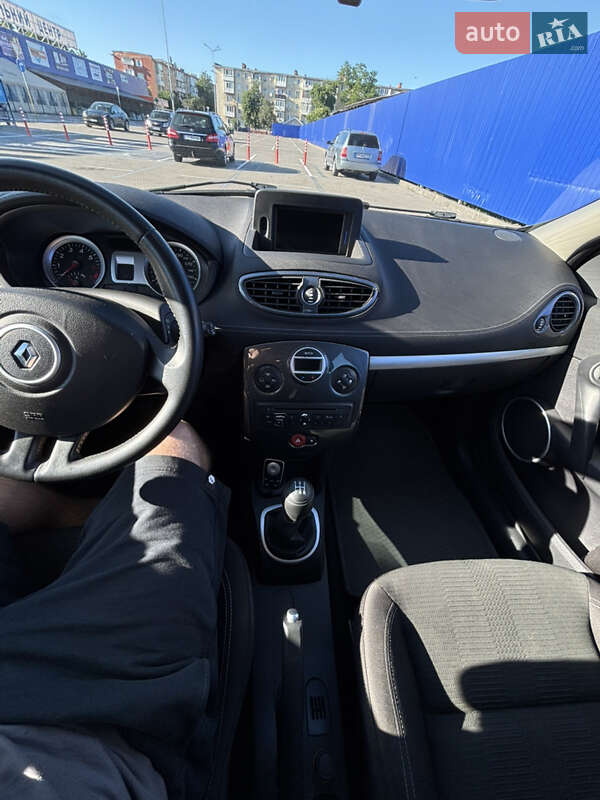 Хетчбек Renault Clio 2010 в Калуші