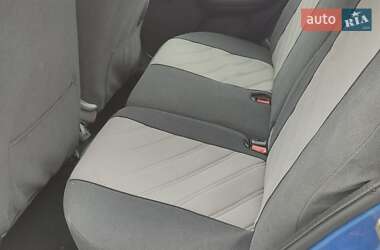 Хэтчбек Renault Clio 2006 в 