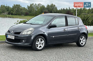 Хэтчбек Renault Clio 2007 в 