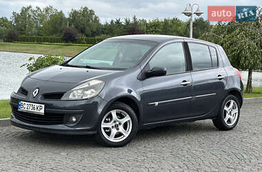 Хэтчбек Renault Clio 2007 в 
