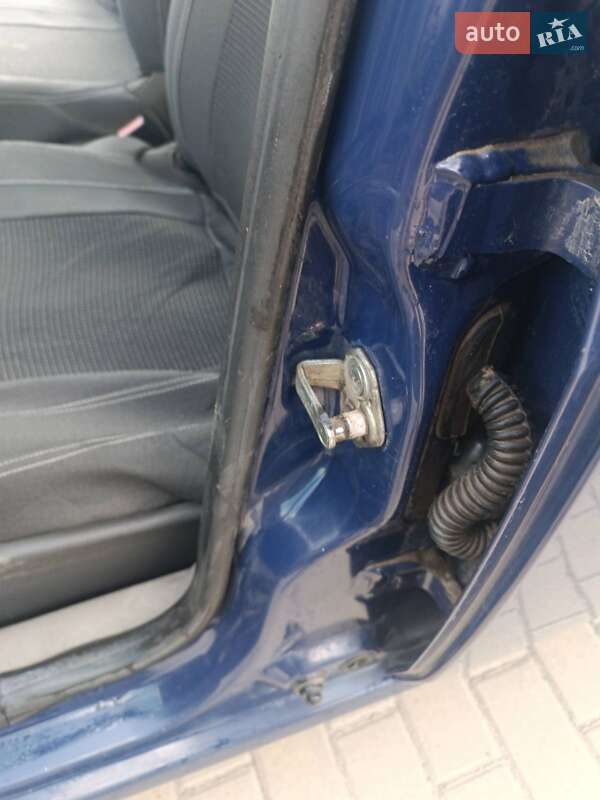 Седан Renault Clio 2010 в Сумах