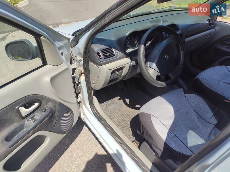 Хэтчбек Renault Clio 2002 в Белой Церкви