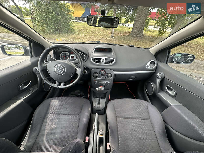 Хэтчбек Renault Clio 2007 в Киеве