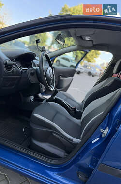 Хэтчбек Renault Clio 2009 в 