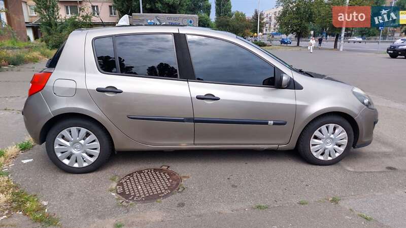 Хетчбек Renault Clio 2009 в Києві