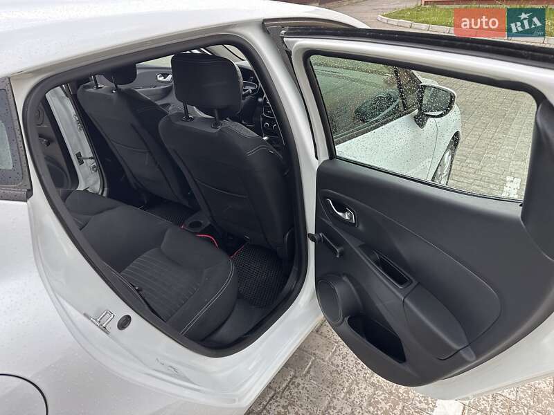 Хэтчбек Renault Clio 2016 в Львове