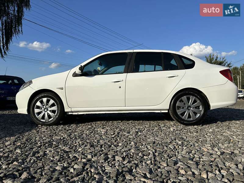 Седан Renault Clio 2010 в Смеле