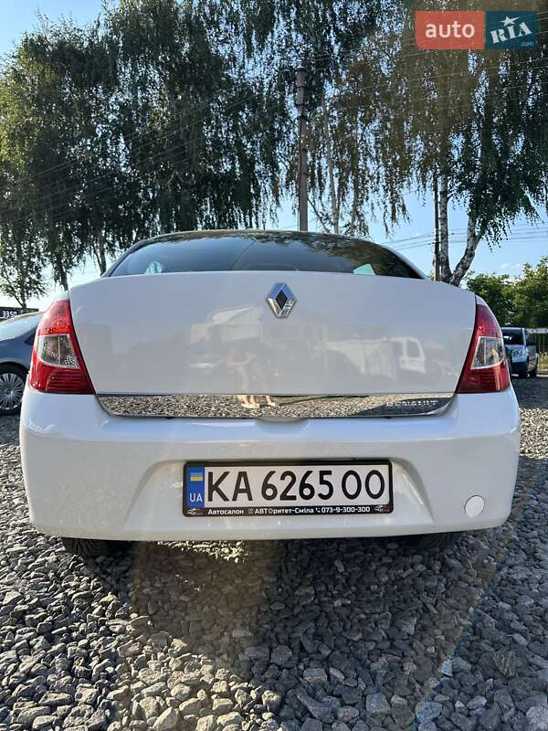 Седан Renault Clio 2010 в Смеле