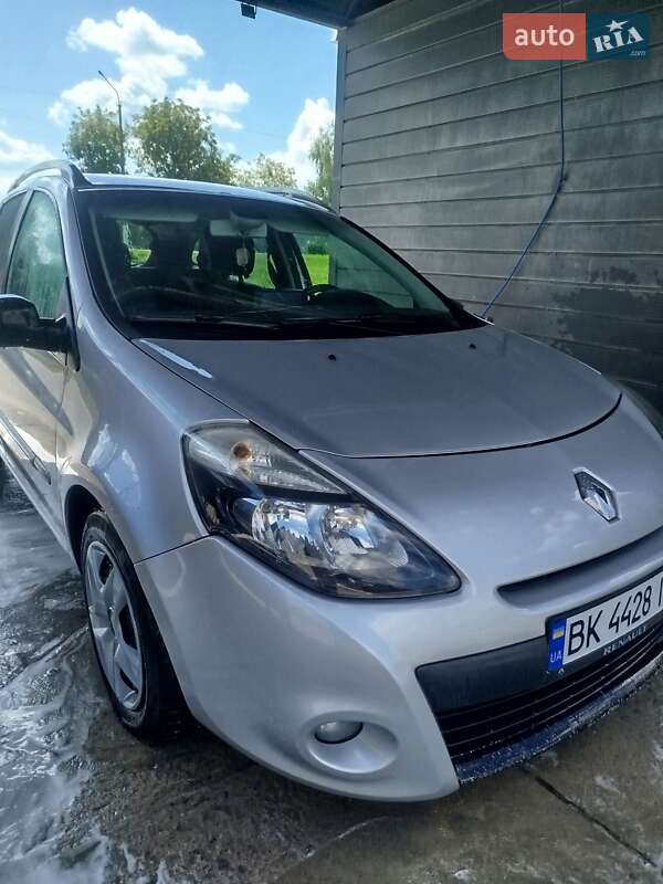 Универсал Renault Clio 2011 в 
