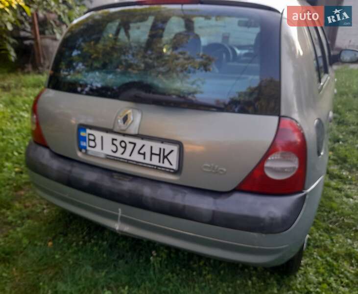Renault Clio 2003