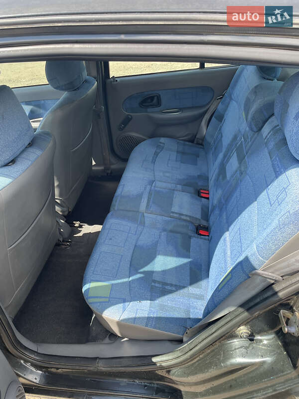 Хэтчбек Renault Clio 2000 в Турийске