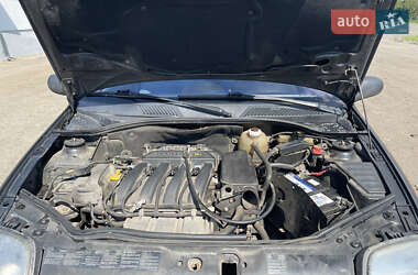 Хэтчбек Renault Clio 2000 в 