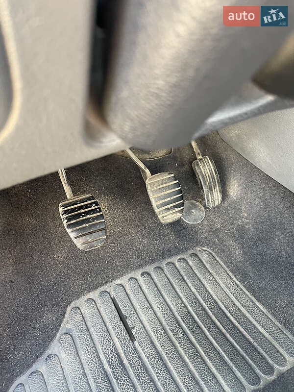 Хэтчбек Renault Clio 2000 в Турийске