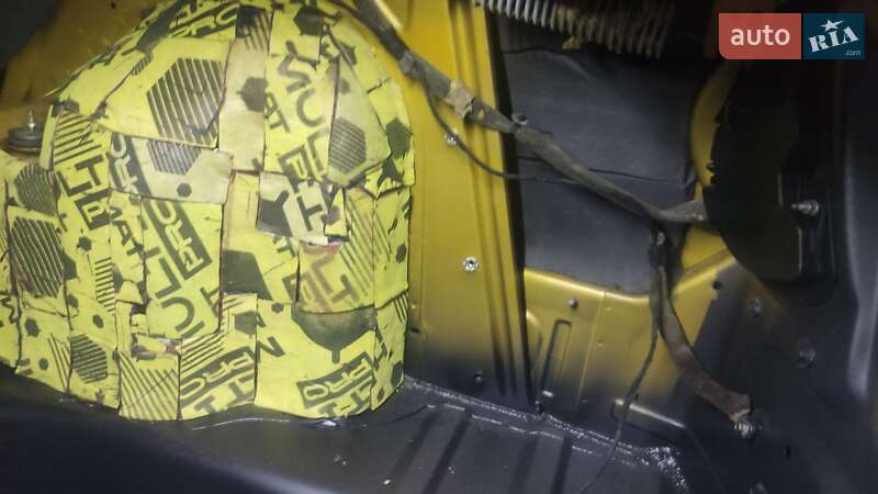 Хэтчбек Renault Clio 2001 в Львове фото 22 Хэтчбек Renault Clio 2001 в Львове