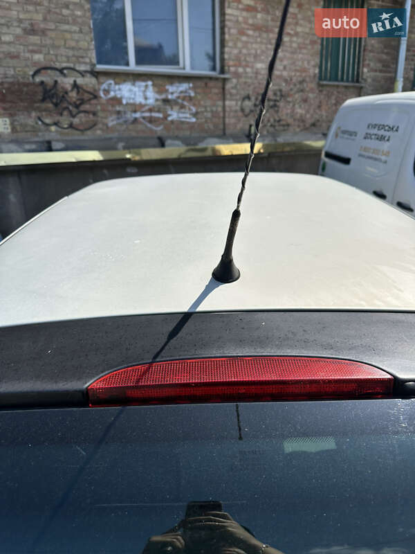 Хэтчбек Renault Clio 2002 в Киеве