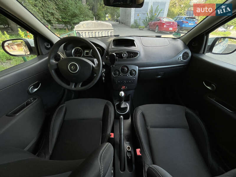 Хэтчбек Renault Clio 2013 в Киеве