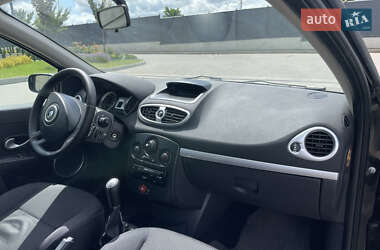 Хэтчбек Renault Clio 2008 в 