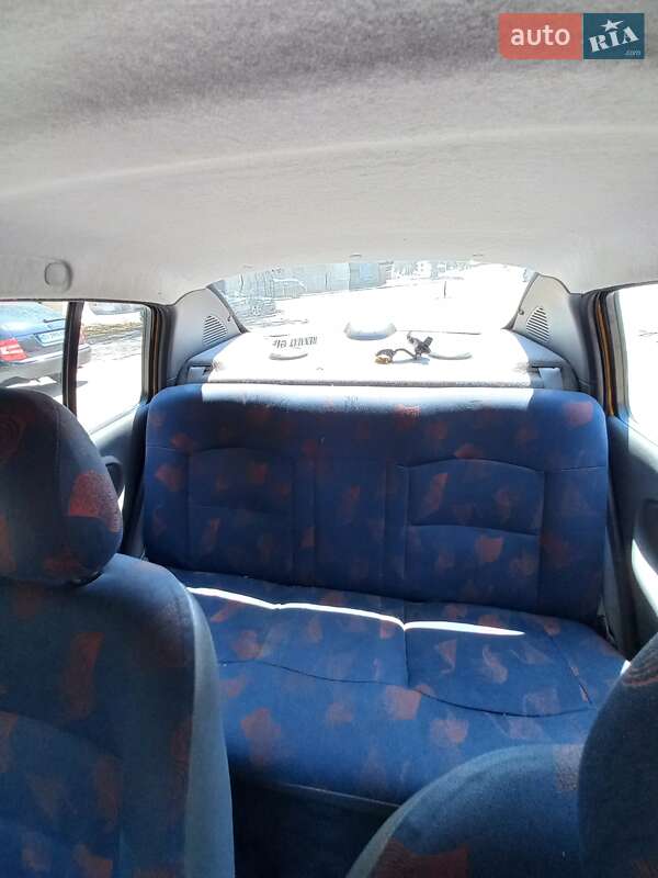 Хэтчбек Renault Clio 2001 в Одессе