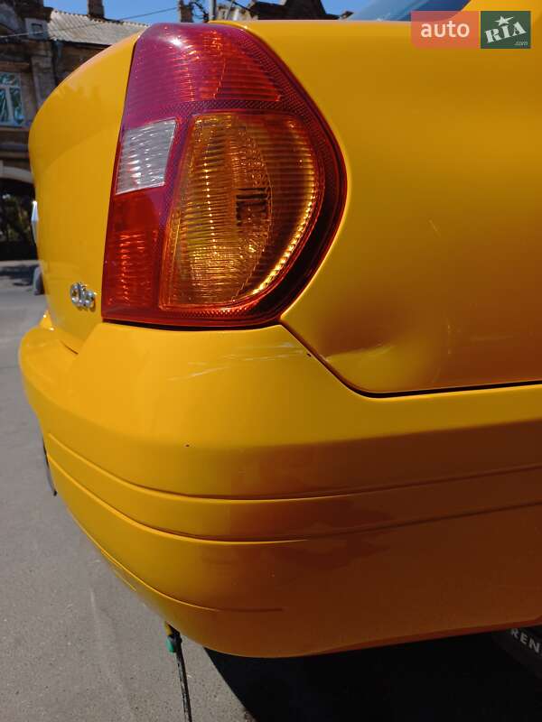 Хэтчбек Renault Clio 2001 в Одессе