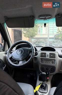 Седан Renault Clio 2006 в 