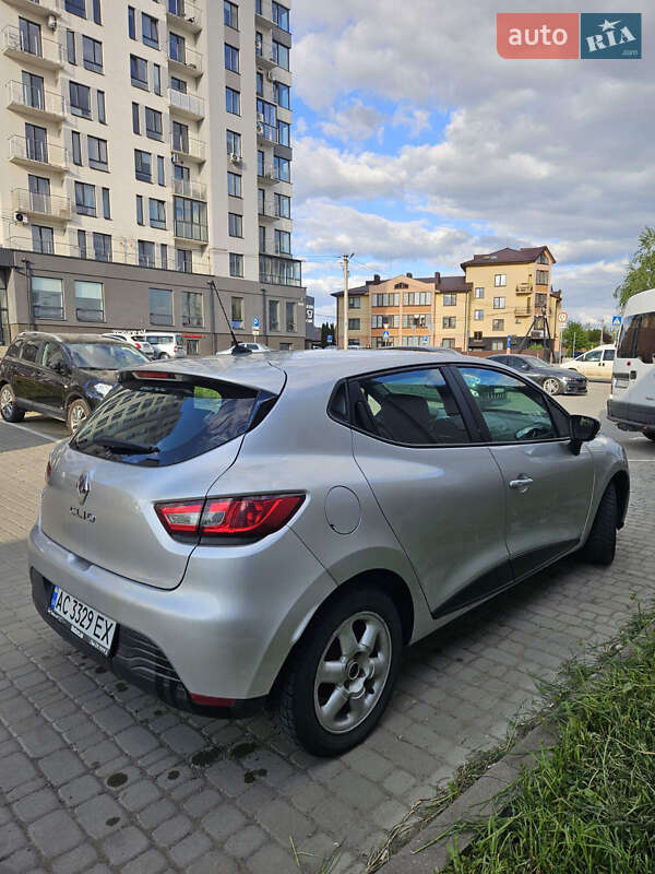 Хэтчбек Renault Clio 2012 в Луцке