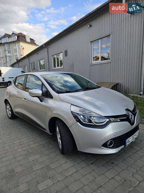 Хэтчбек Renault Clio 2012 в Луцке