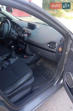 Универсал Renault Clio 2011 в 