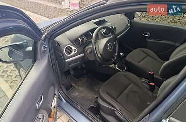 Универсал Renault Clio 2011 в 