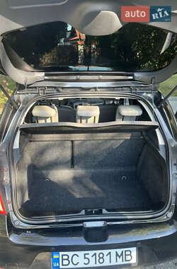 Хэтчбек Renault Clio 2011 в 